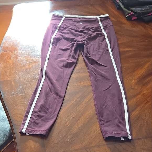 Athleta Ultra High Rise Elation 7/8 Tight Used Good Condition Size M - Picture 8 of 10